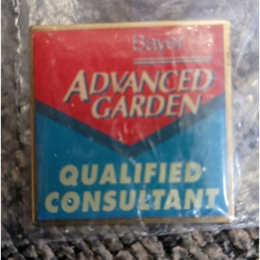 BAYER Advanced Garden Qualified Consultant Collectible Hat Lapel Pin Pinback New